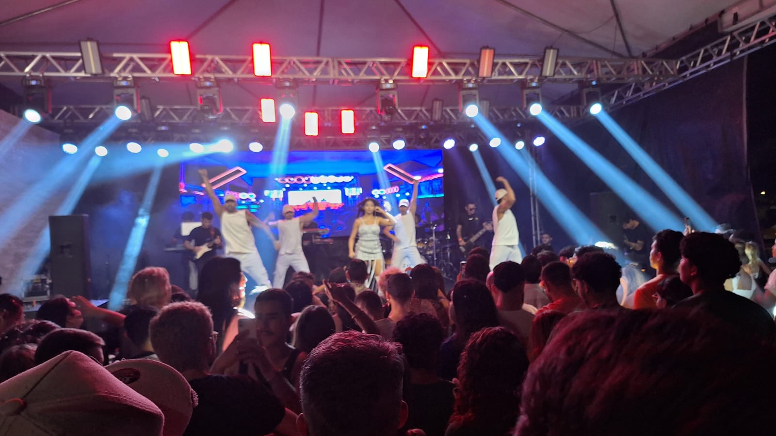 "Show da cantora paraense Zaynara"