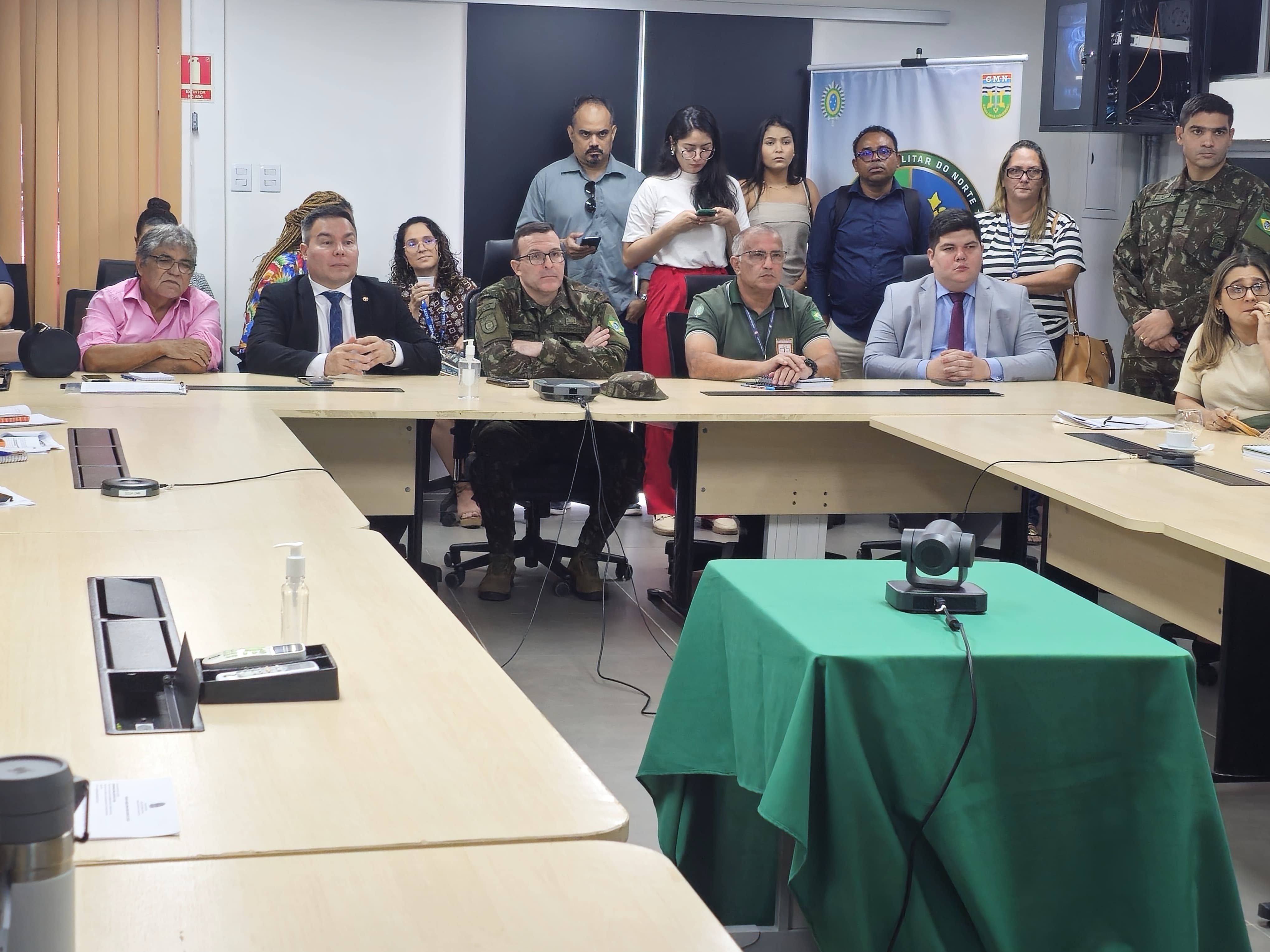 Reunião no Comando da 8ª Região Militar