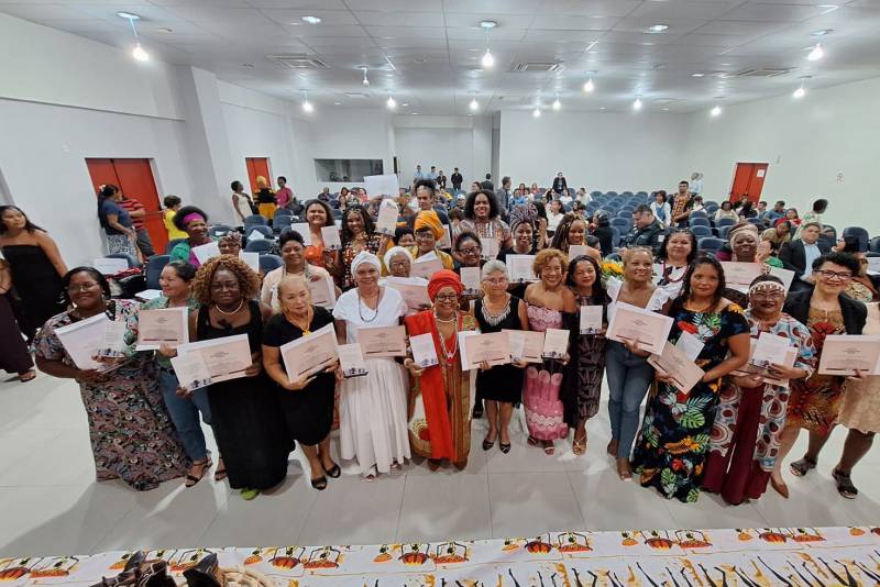 Mulheres homenageadas com a Comenda