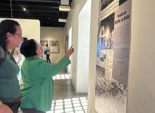 Professora Edilza Fontes explicando fatos da época da ditatura