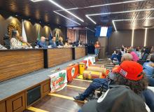 Mesa Oficial e público